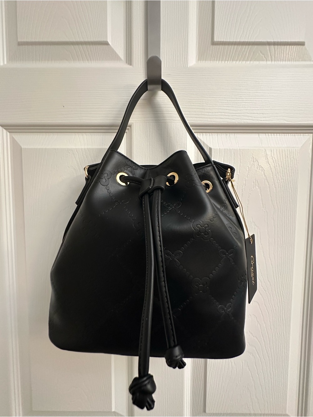 Crossi Elegant Black Drawstring Bucket Shoulder Bag